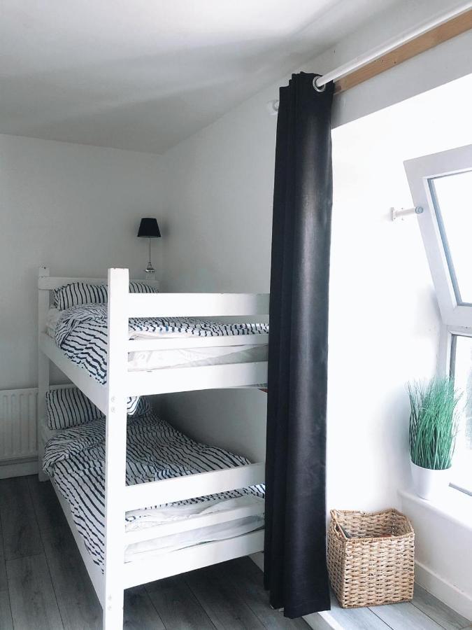 Lahinch -Beach -Surf- Hostel Esterno foto